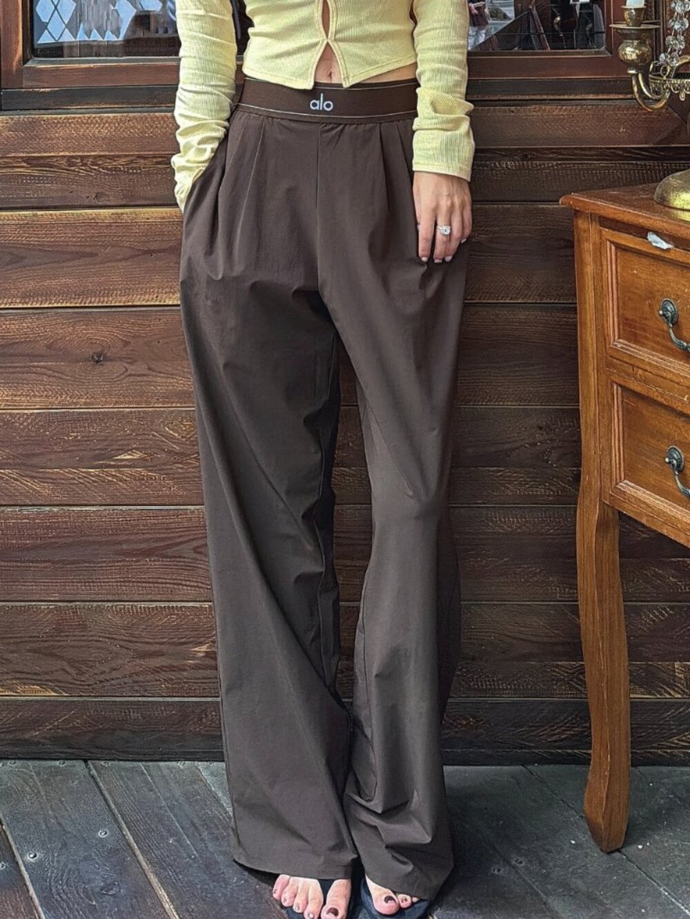 Alo Yoga Regular Espresso Suit Up Trouser🧆Easy to Dress Up or Down👖30" Inseam - Picture 7 of 7